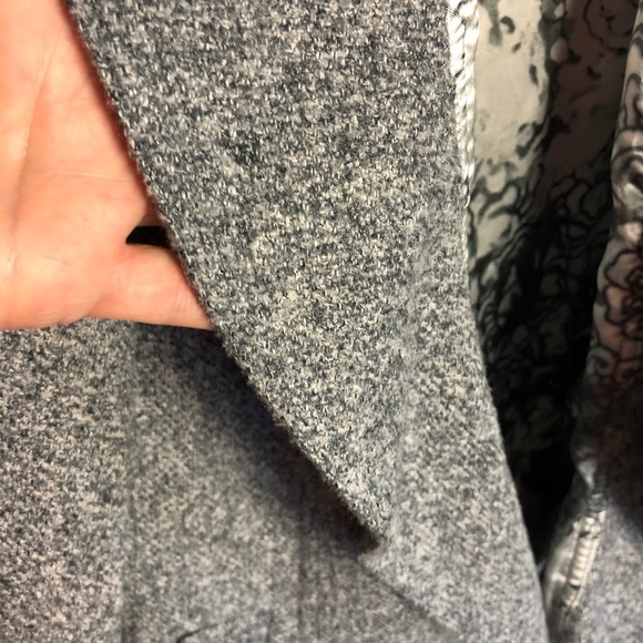 Coldwater Creek Tweed Ruffle Jacket Gray size XS - Picture 6 of 8